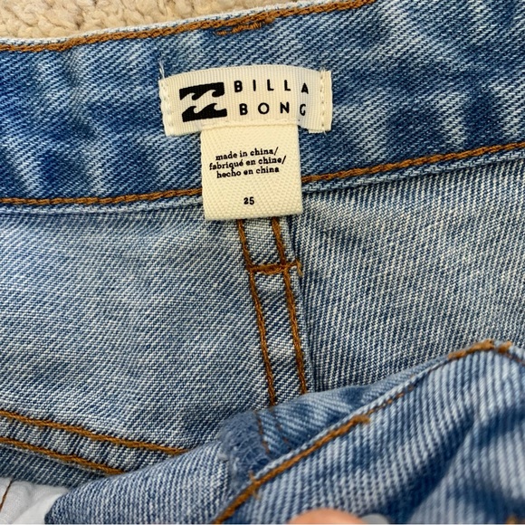 Billabong Long time Denim shorts Sweet blue
Light wash - Picture 14 of 16